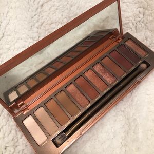 Urban Decay Naked Heat eyeshadow palette
